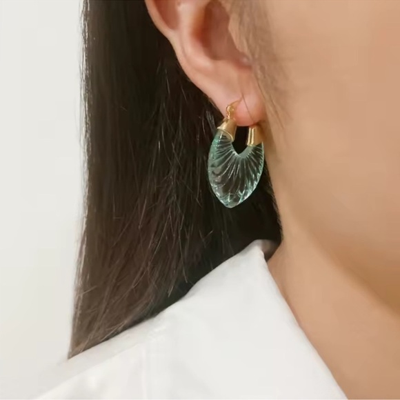Anthropologie Scalloped Green resin Hoop Earrings - Picture 3 of 5